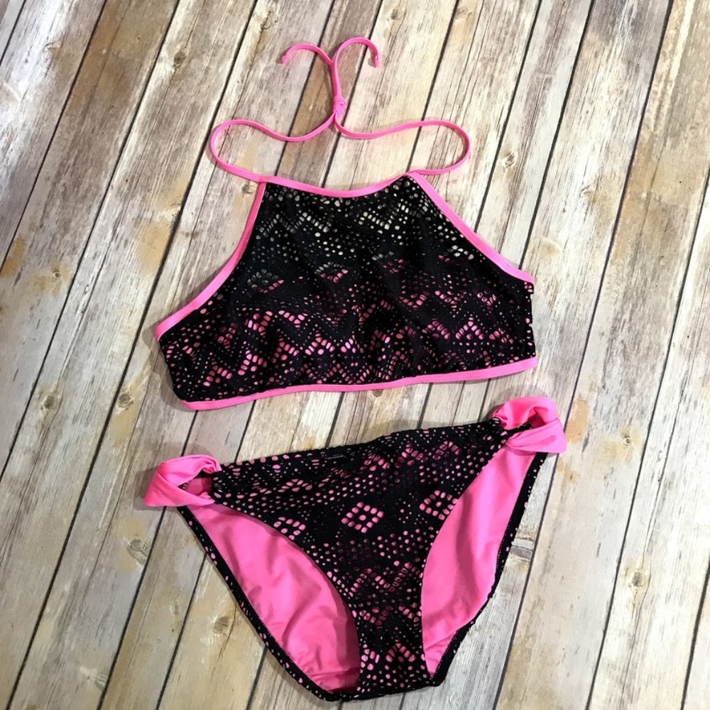 Malibu Dream Girl Aztec High Neck Bikini